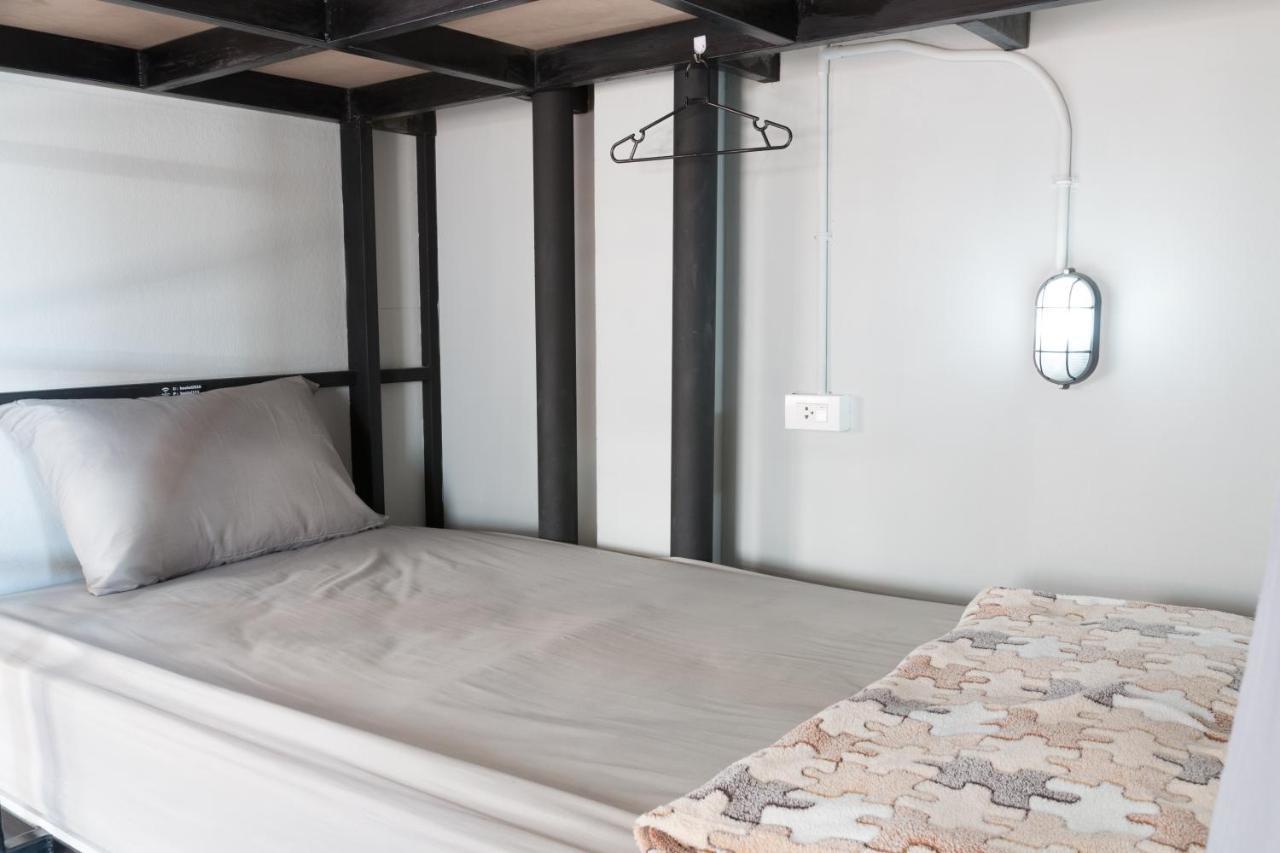 Iris Hostel Τσιάνγκ Μάι Εξωτερικό φωτογραφία